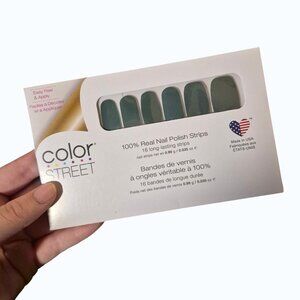 Color Street Nails She's a Trooper